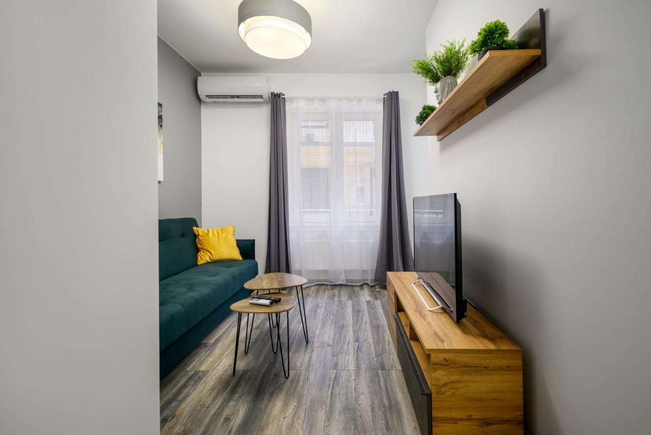 Golden Cage Premium Central Apartment Budapest Bagian luar foto