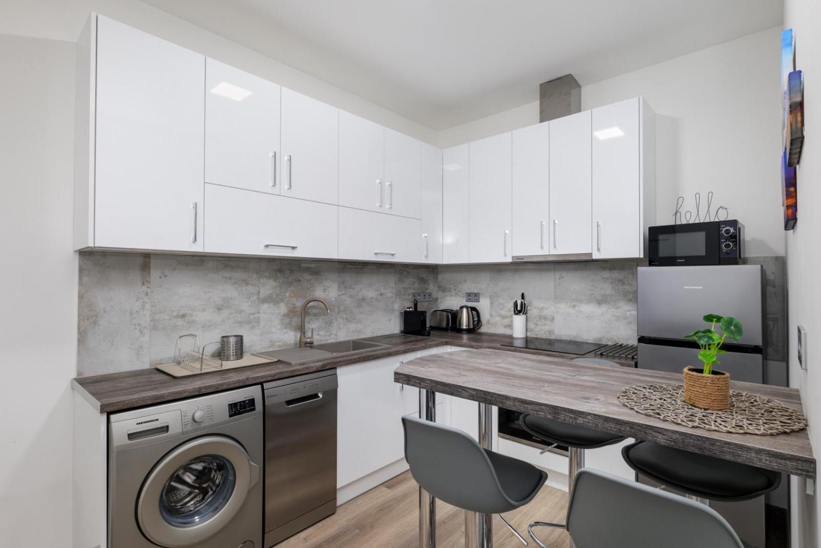 Golden Cage Premium Central Apartment Budapest Bagian luar foto